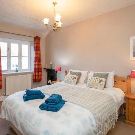 Glendene * Grange-over-Sands